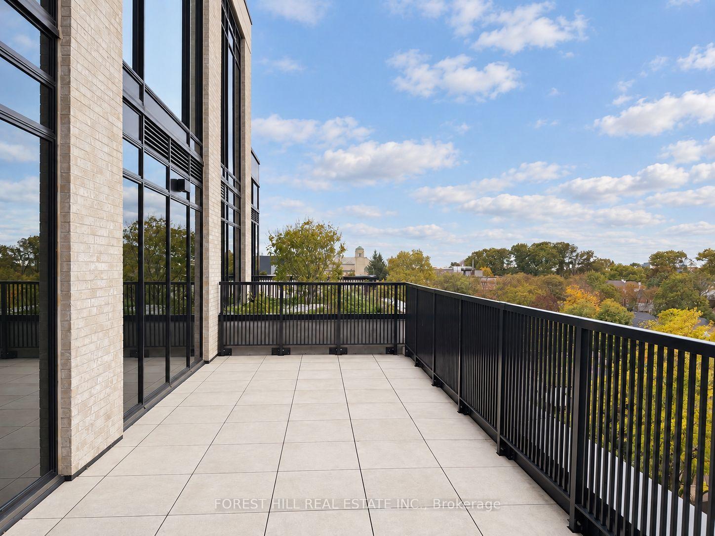 2010 Bathurst Street 6A, Toronto Unit: 6A