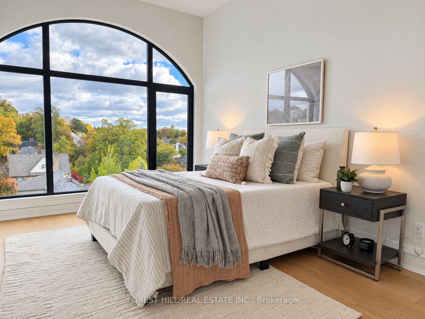 2010 Bathurst Street 6A, Toronto Unit: 6A