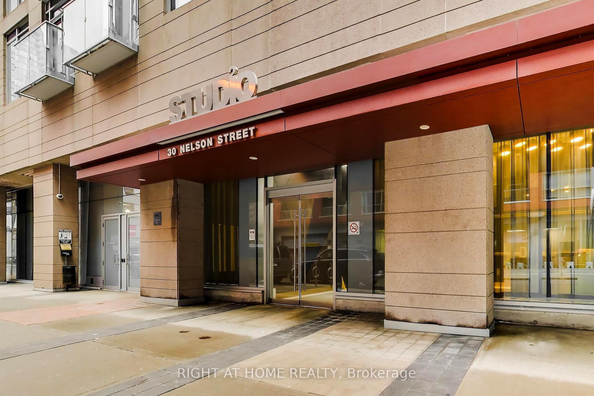 30 Nelson Street PH102, Toronto Unit: PH102