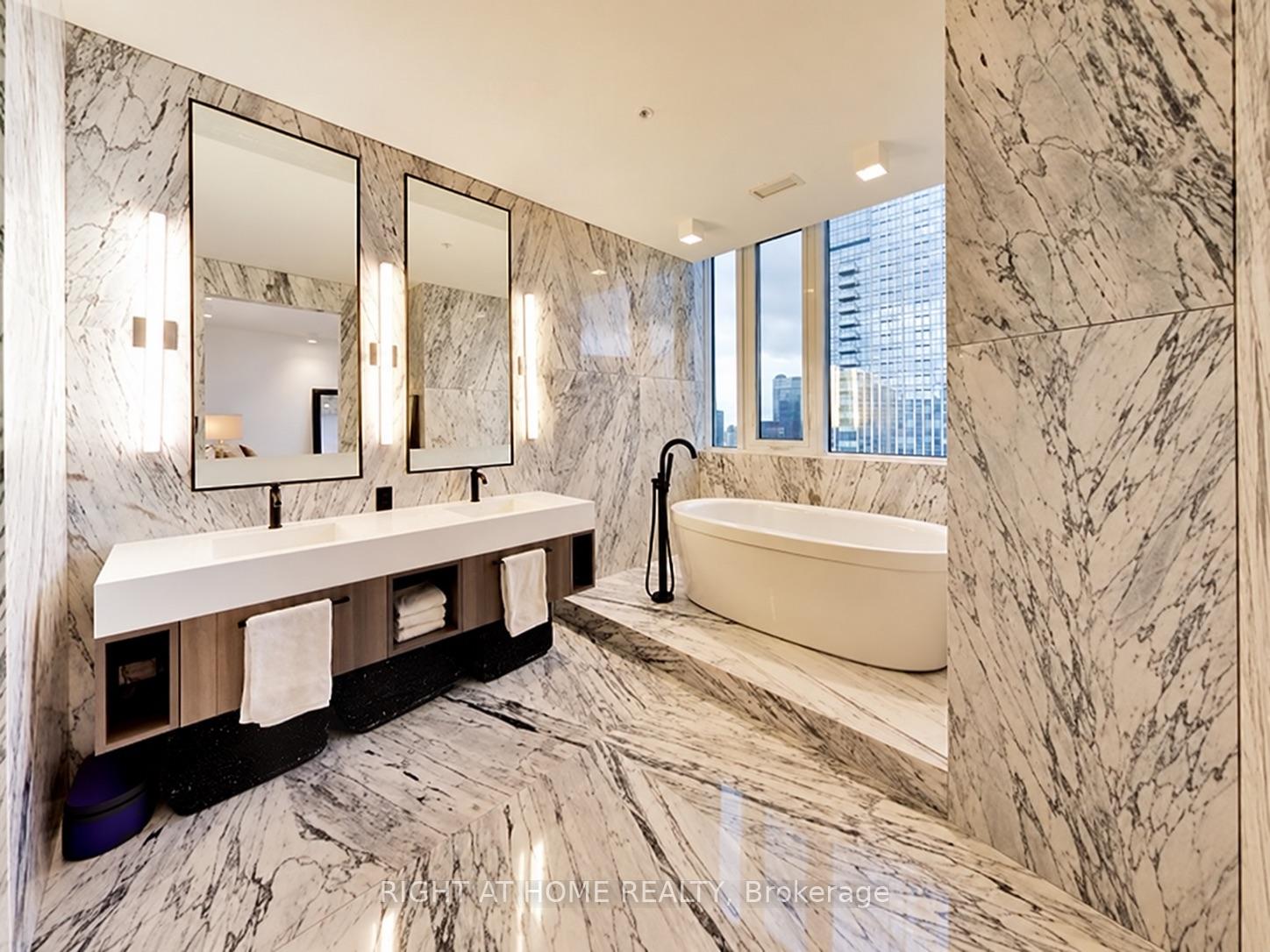 30 Nelson Street PH102, Toronto Unit: PH102