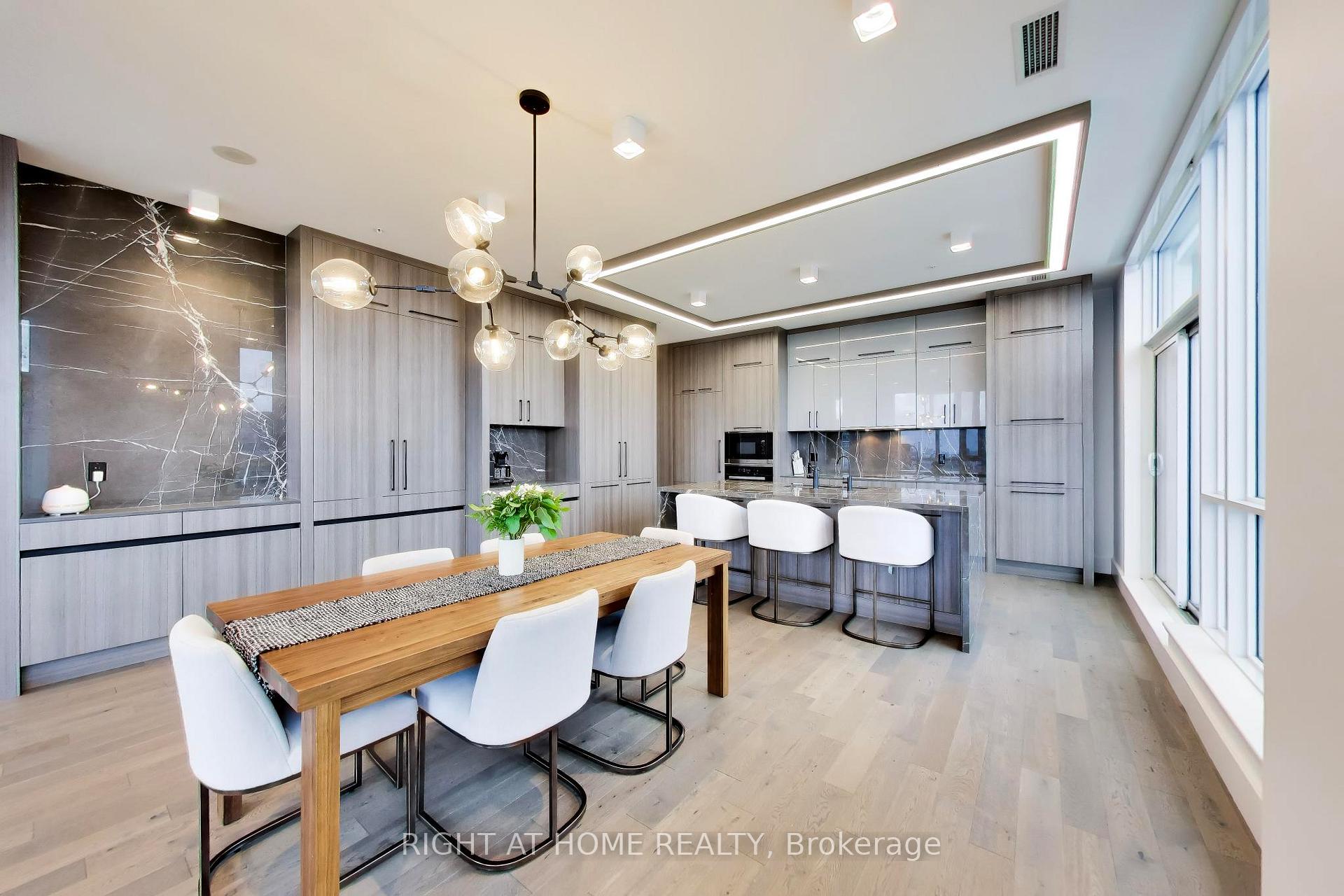 30 Nelson Street PH102, Toronto Unit: PH102