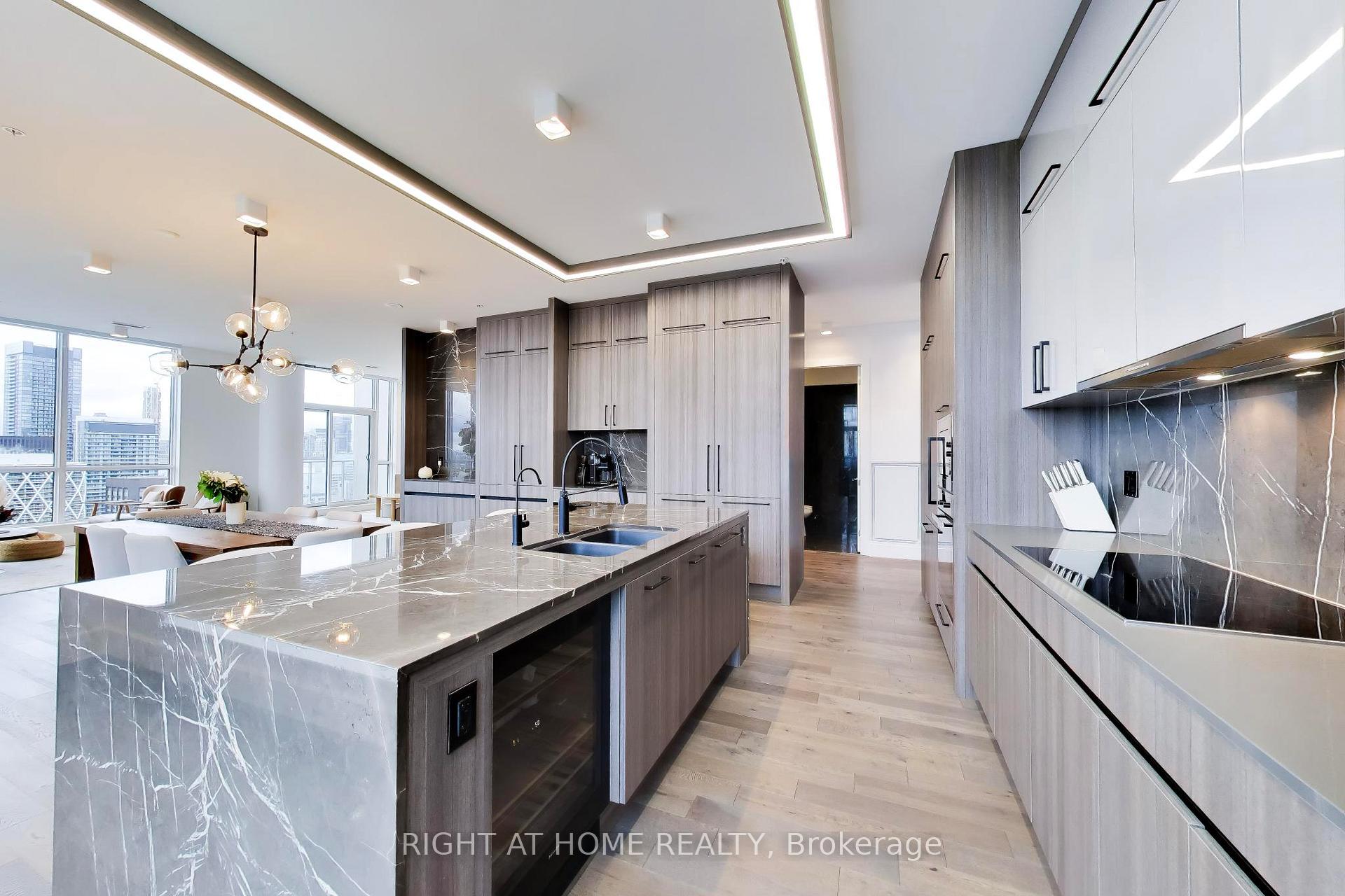 30 Nelson Street PH102, Toronto Unit: PH102