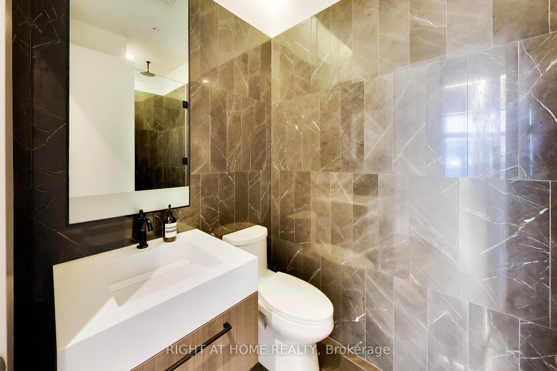 30 Nelson Street PH102, Toronto Unit: PH102