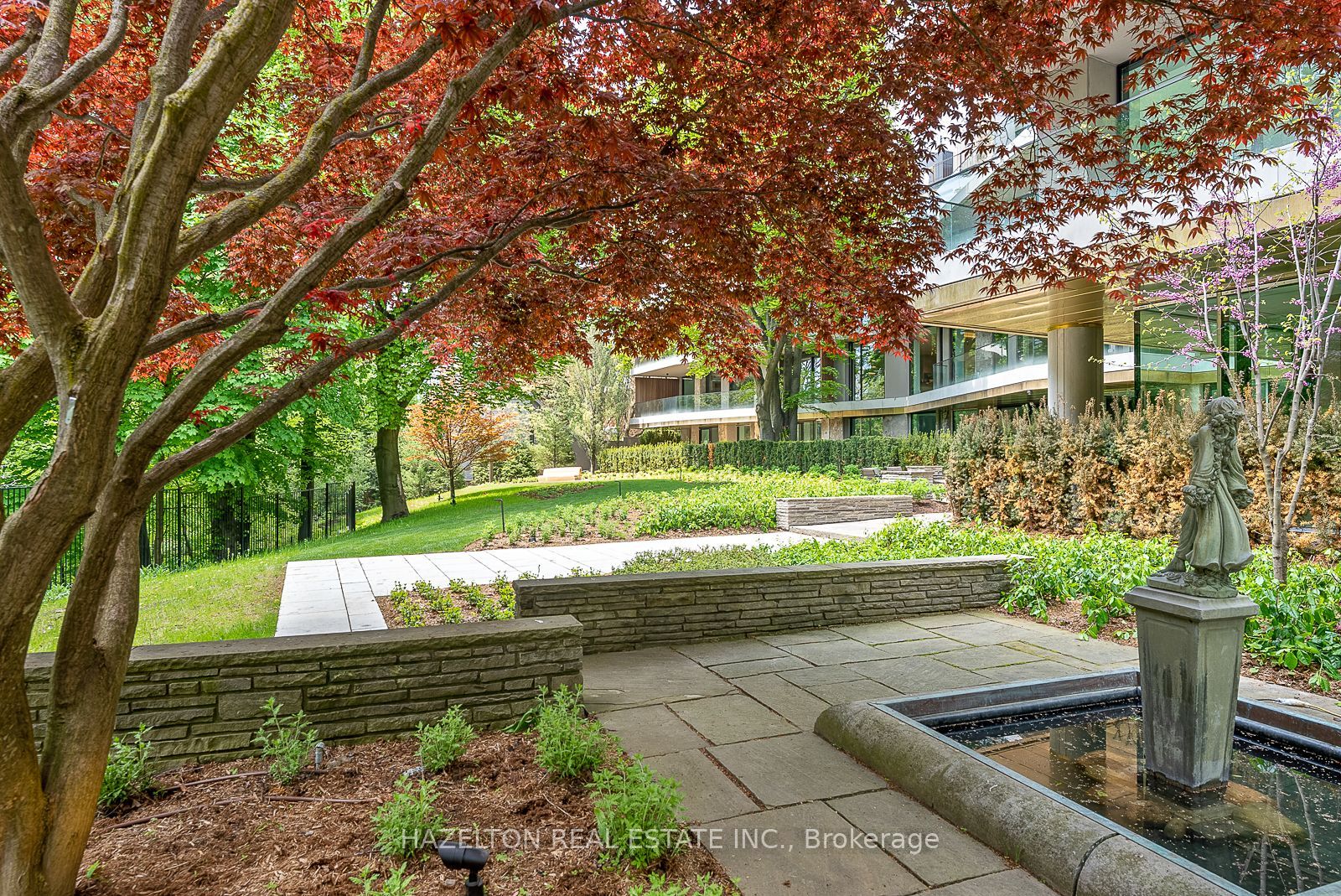 7 Dale Ave Unit: 104