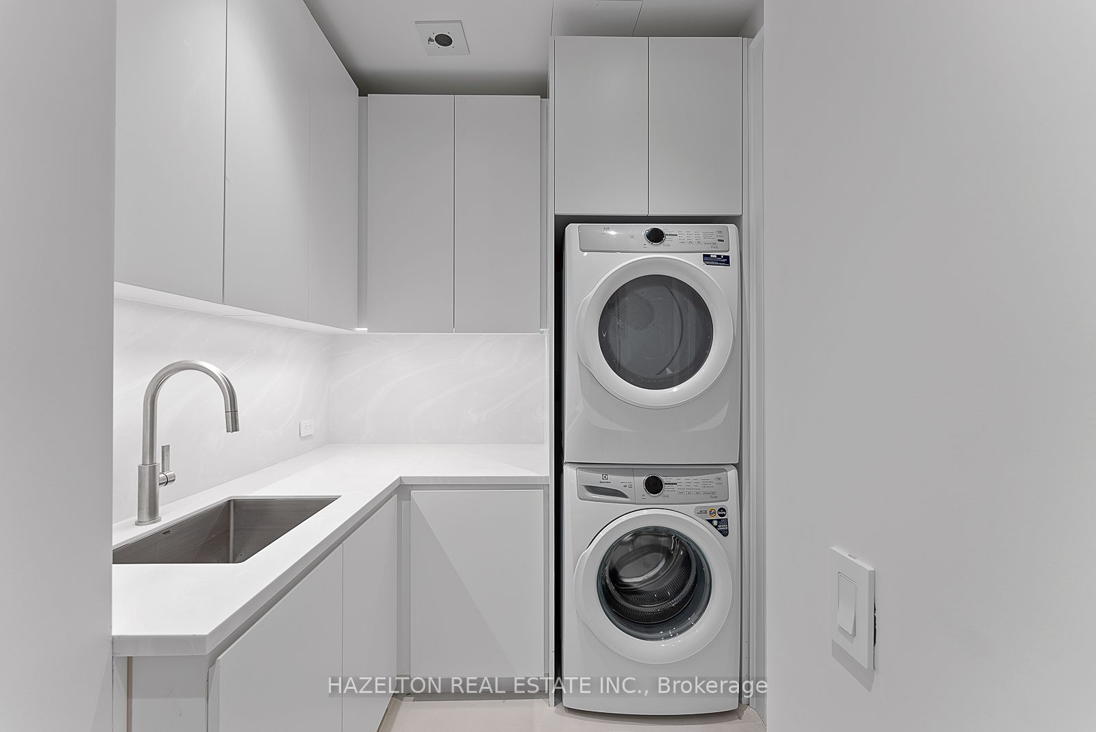 7 Dale Ave Unit: 104