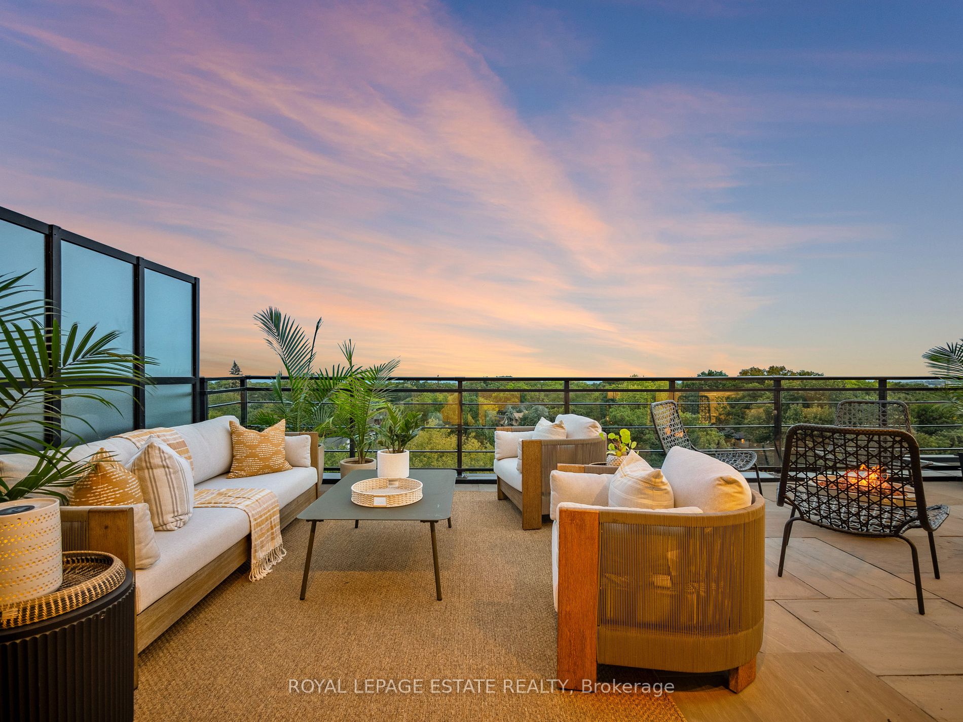 365 Beech Ave Unit: PH 1