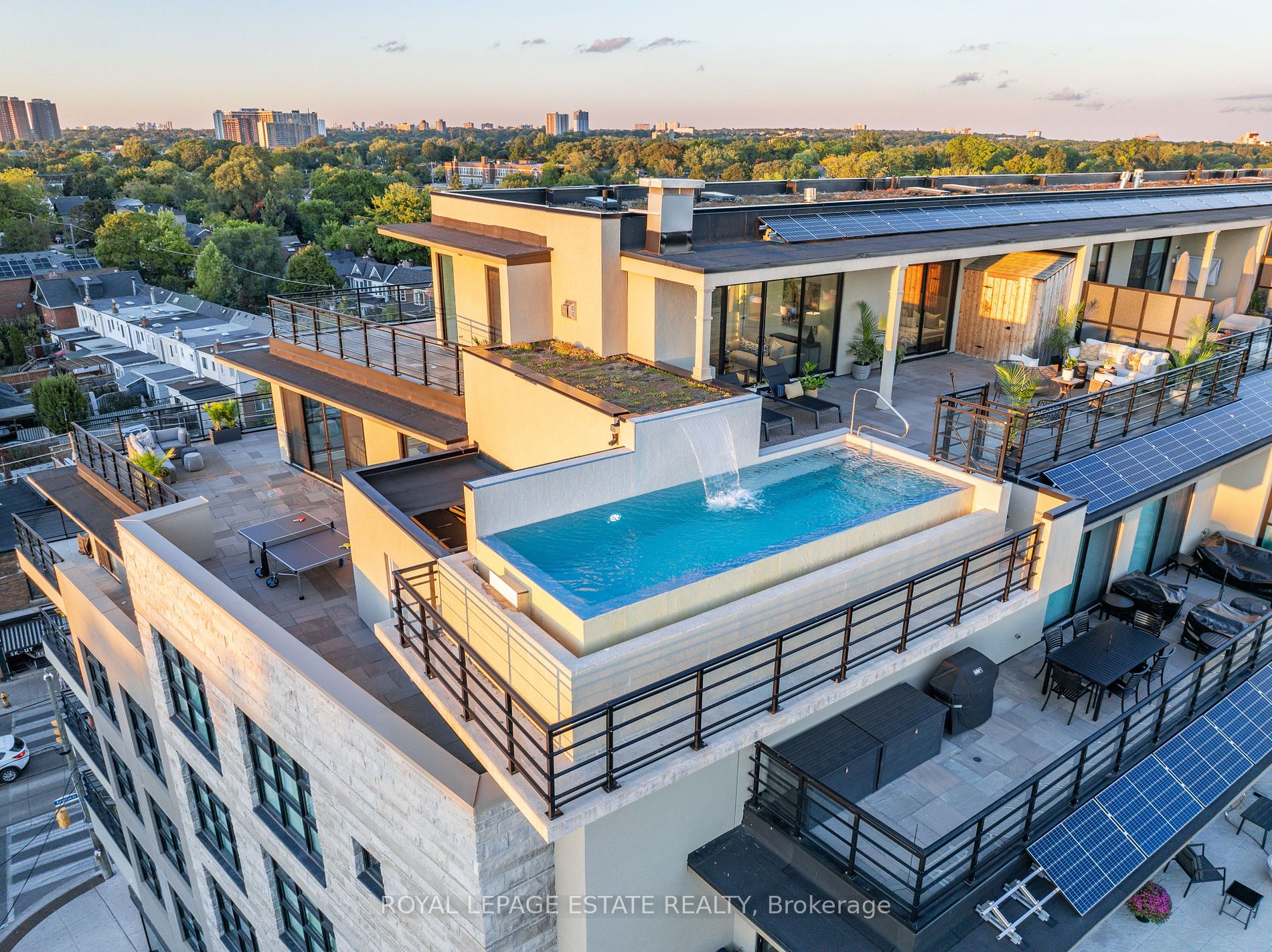 365 Beech Ave Unit: PH 1