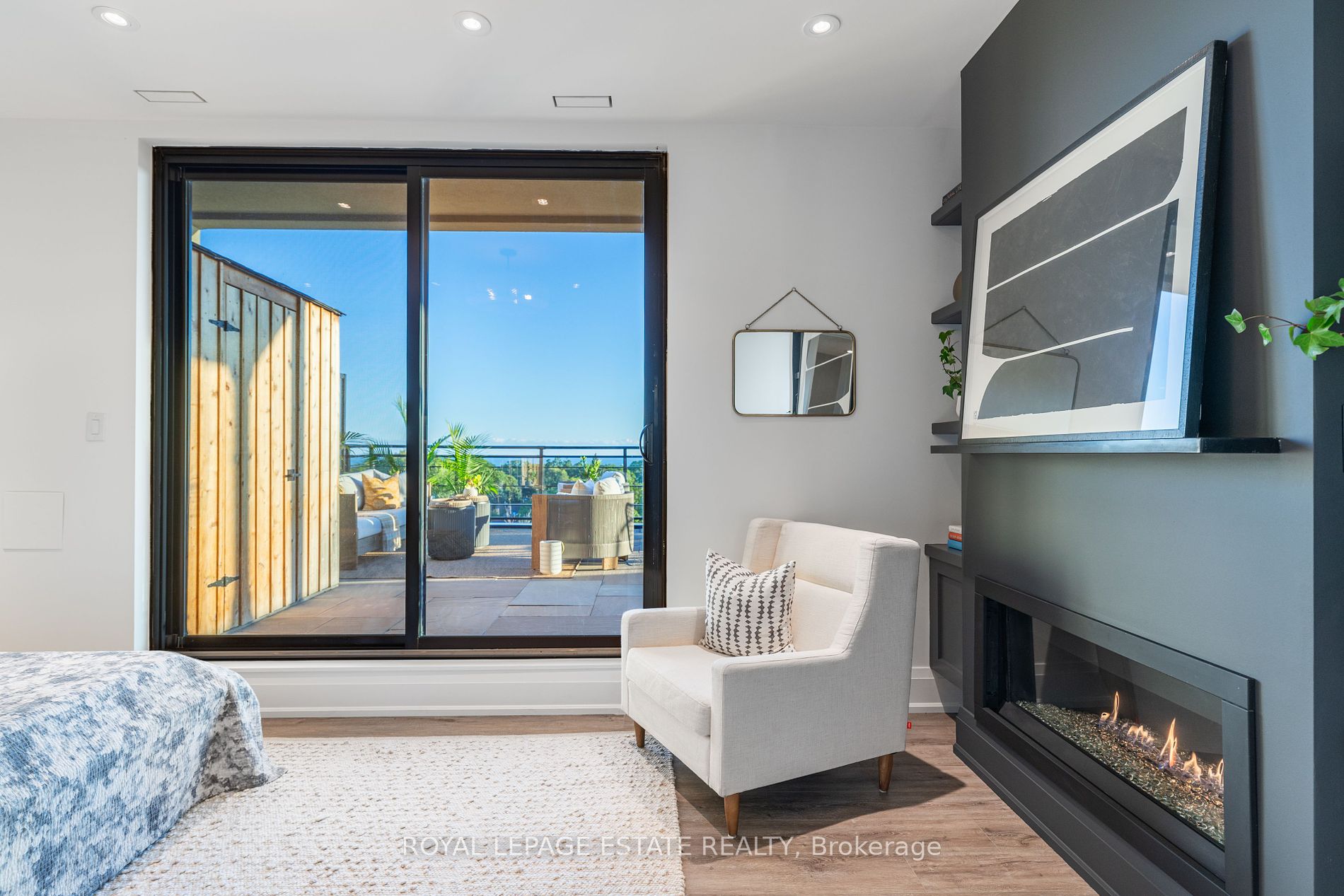 365 Beech Ave Unit: PH 1