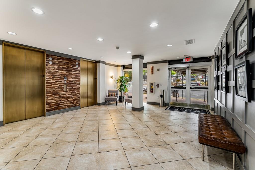 1101 Juniper Street NE Unit 411