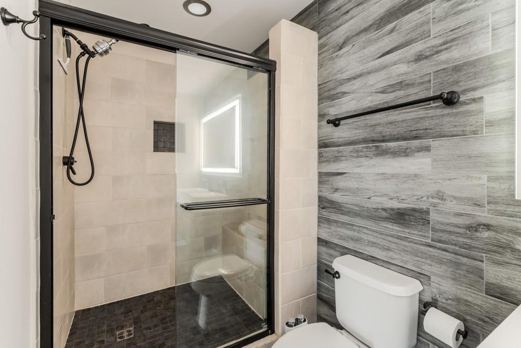 1101 Juniper Street NE Unit 411
