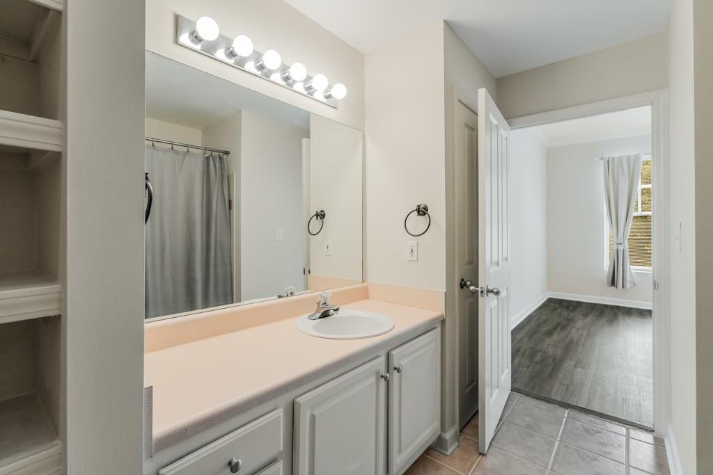 1101 Juniper Street NE Unit 411