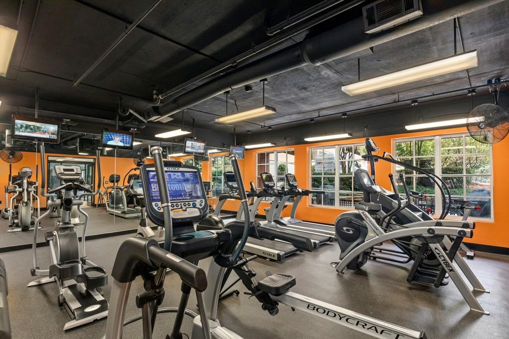 1101 Juniper Street NE Unit 411