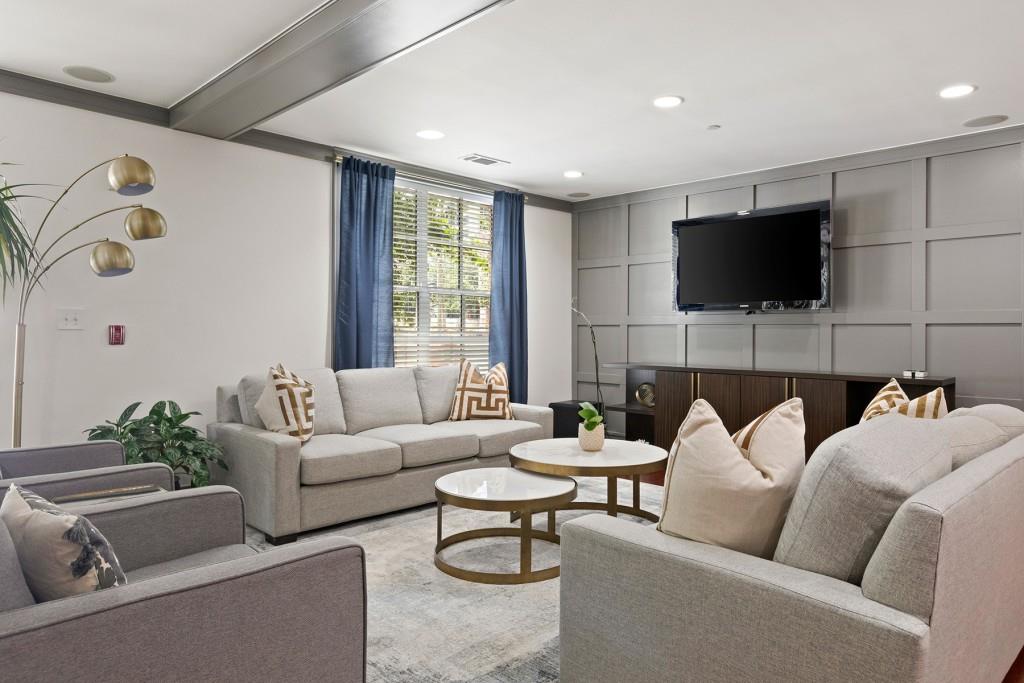 1101 Juniper Street NE Unit 411