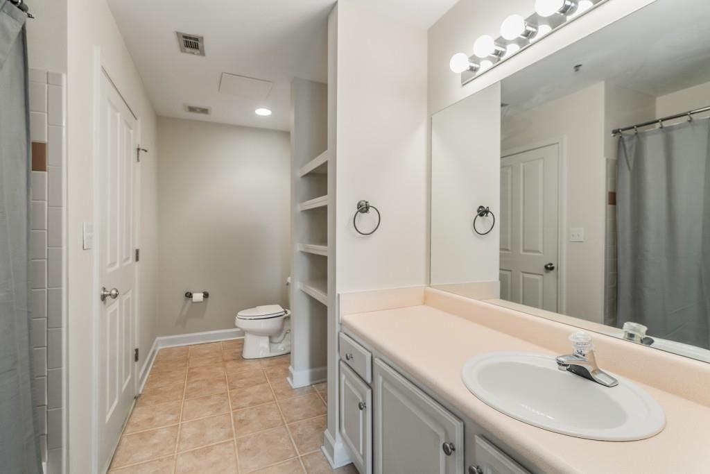 1101 Juniper Street NE Unit 411