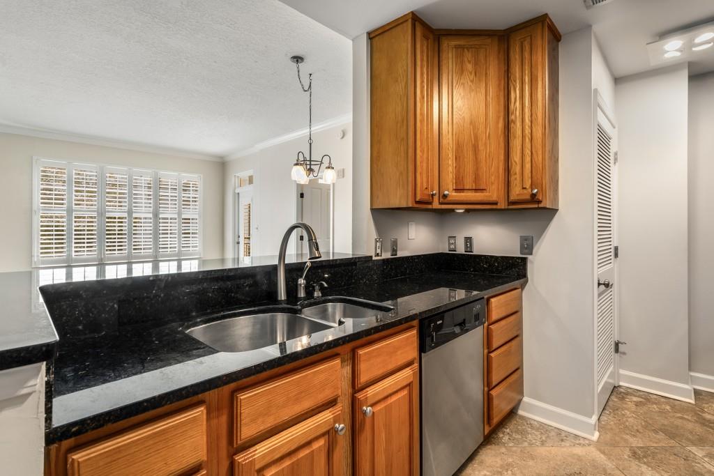 1101 Juniper Street NE Unit 411