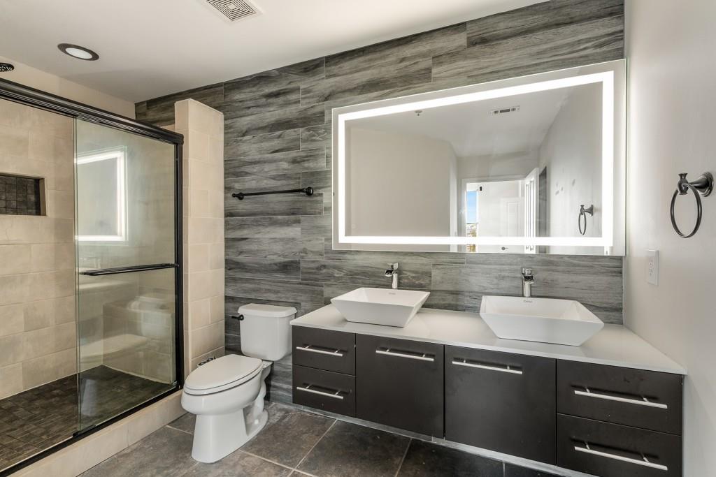 1101 Juniper Street NE Unit 411