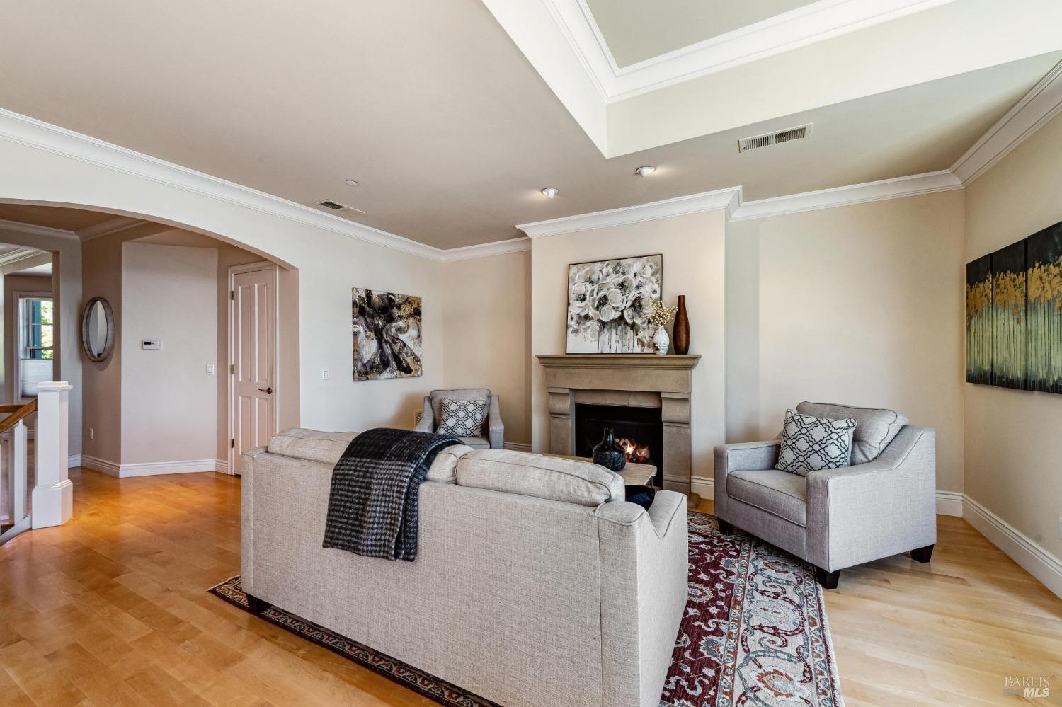 41 De Silva Island Dr