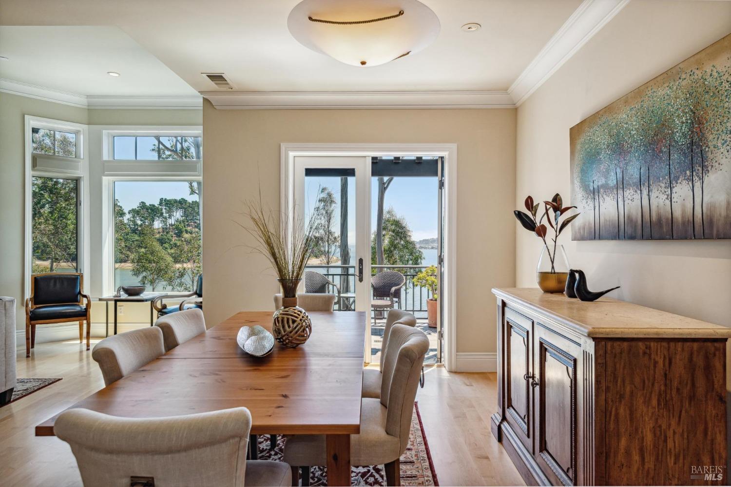 41 De Silva Island Dr