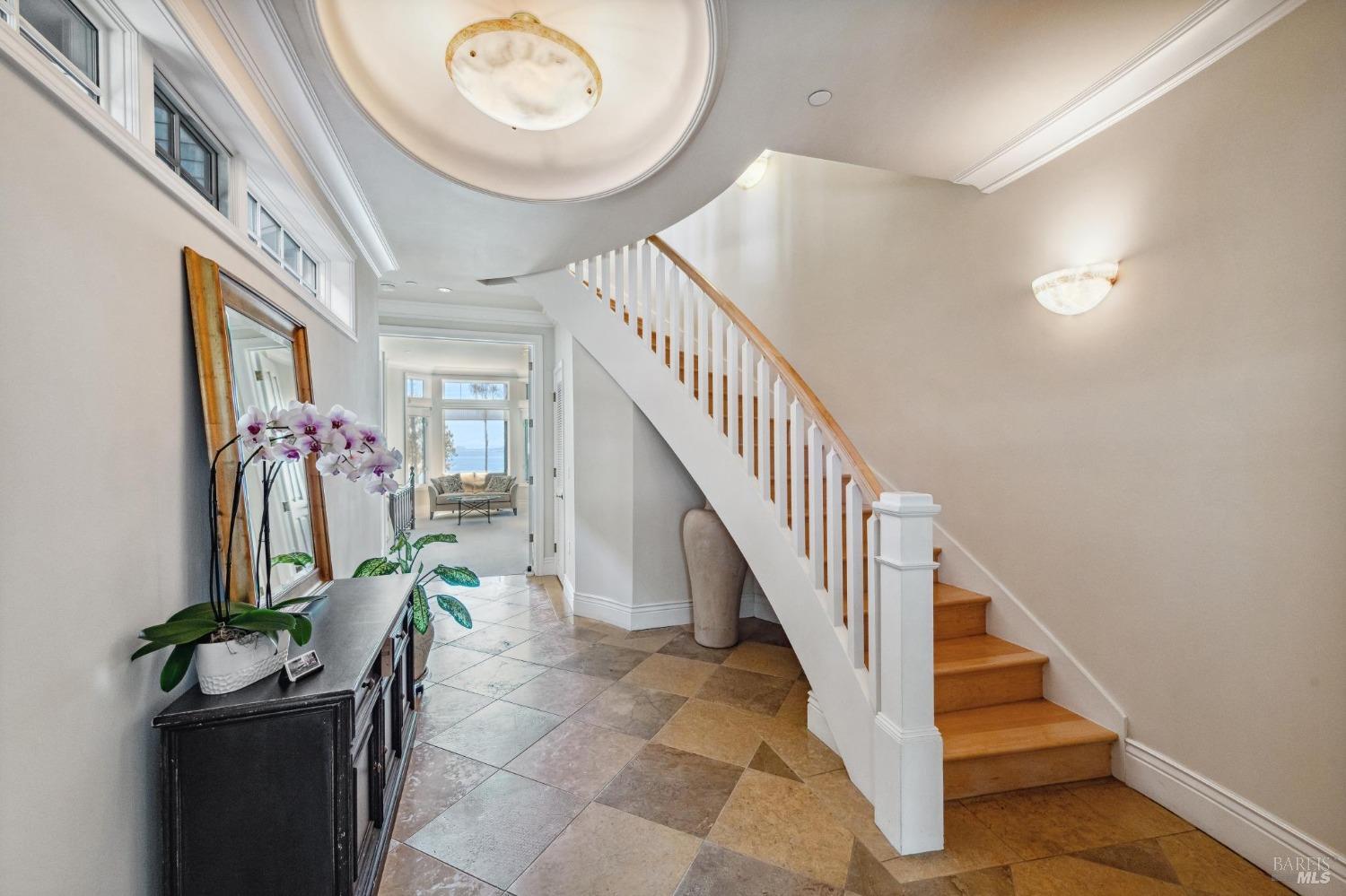 41 De Silva Island Dr