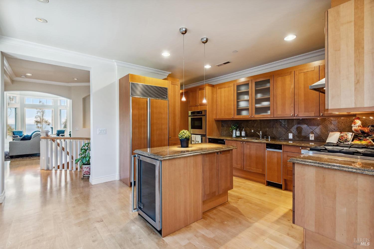 41 De Silva Island Dr