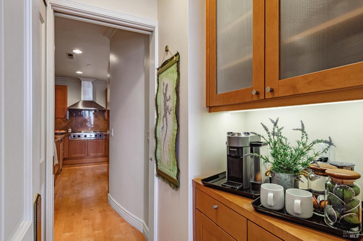 41 De Silva Island Dr