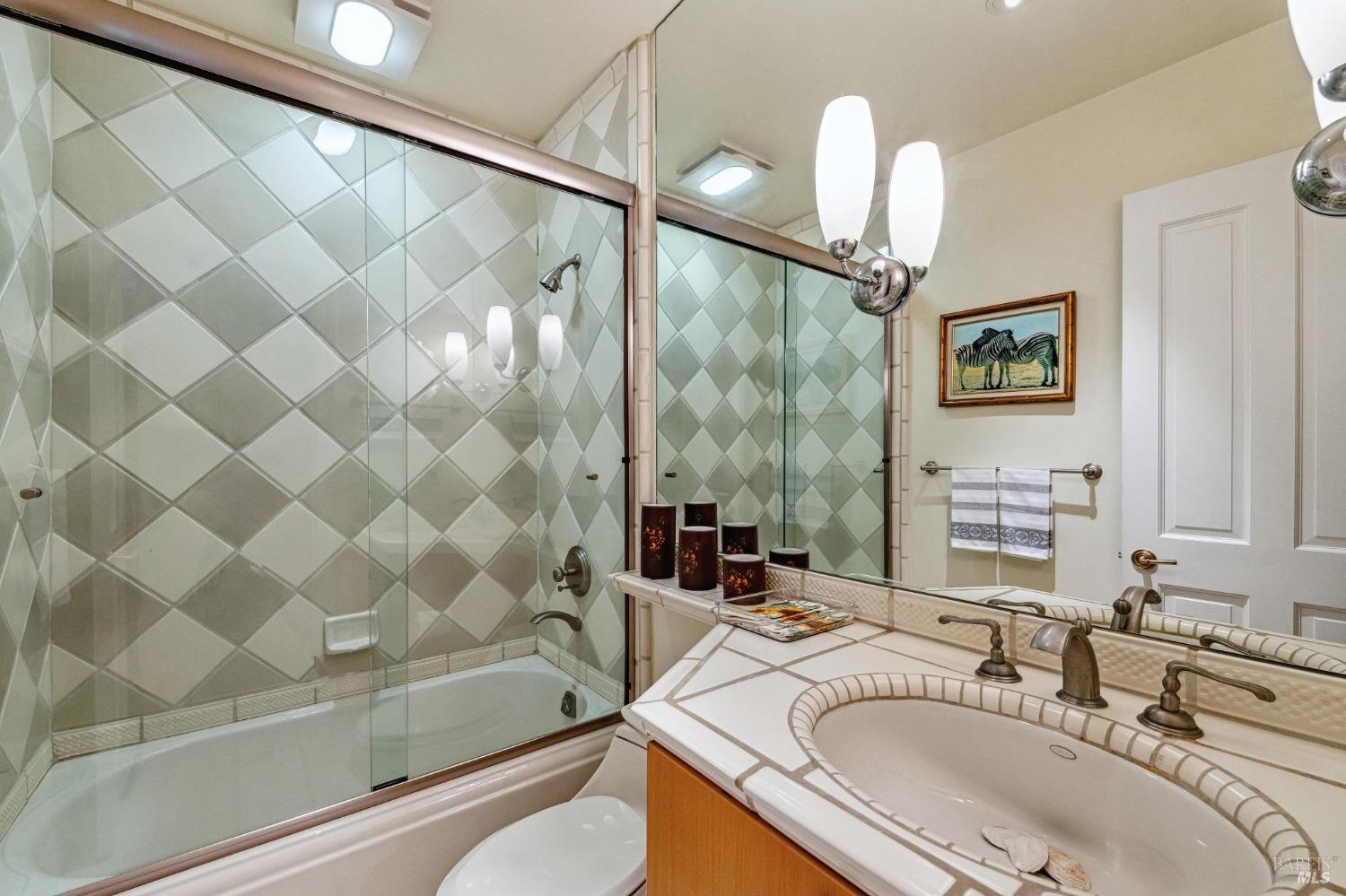 41 De Silva Island Dr