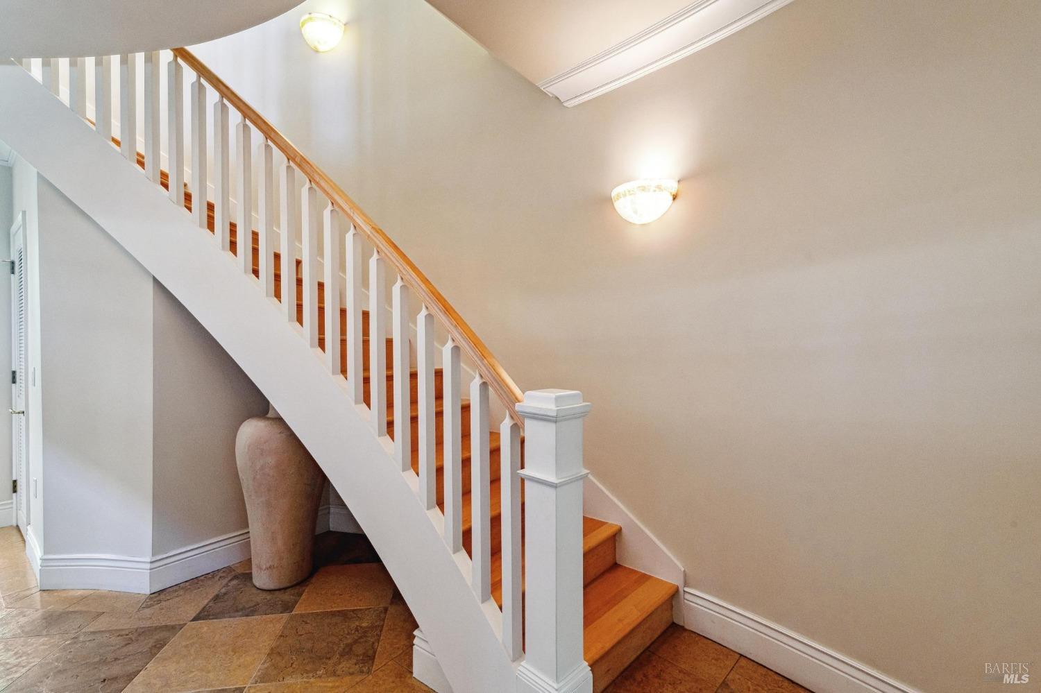 41 De Silva Island Dr