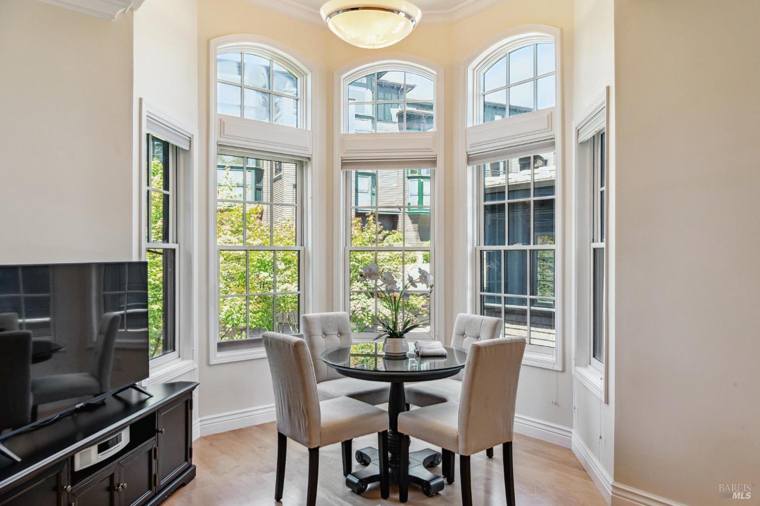 41 De Silva Island Dr