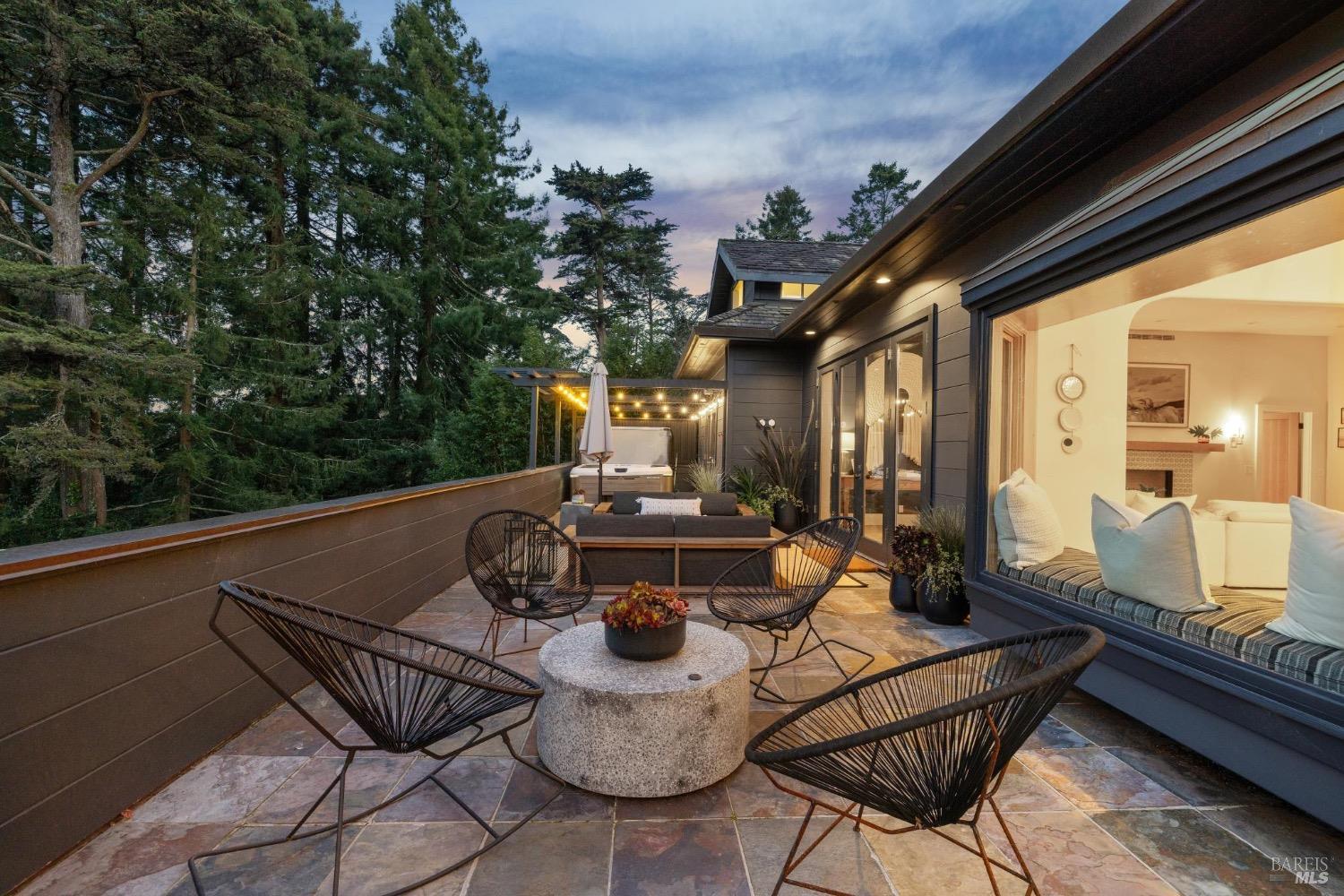 125 Bayview Dr