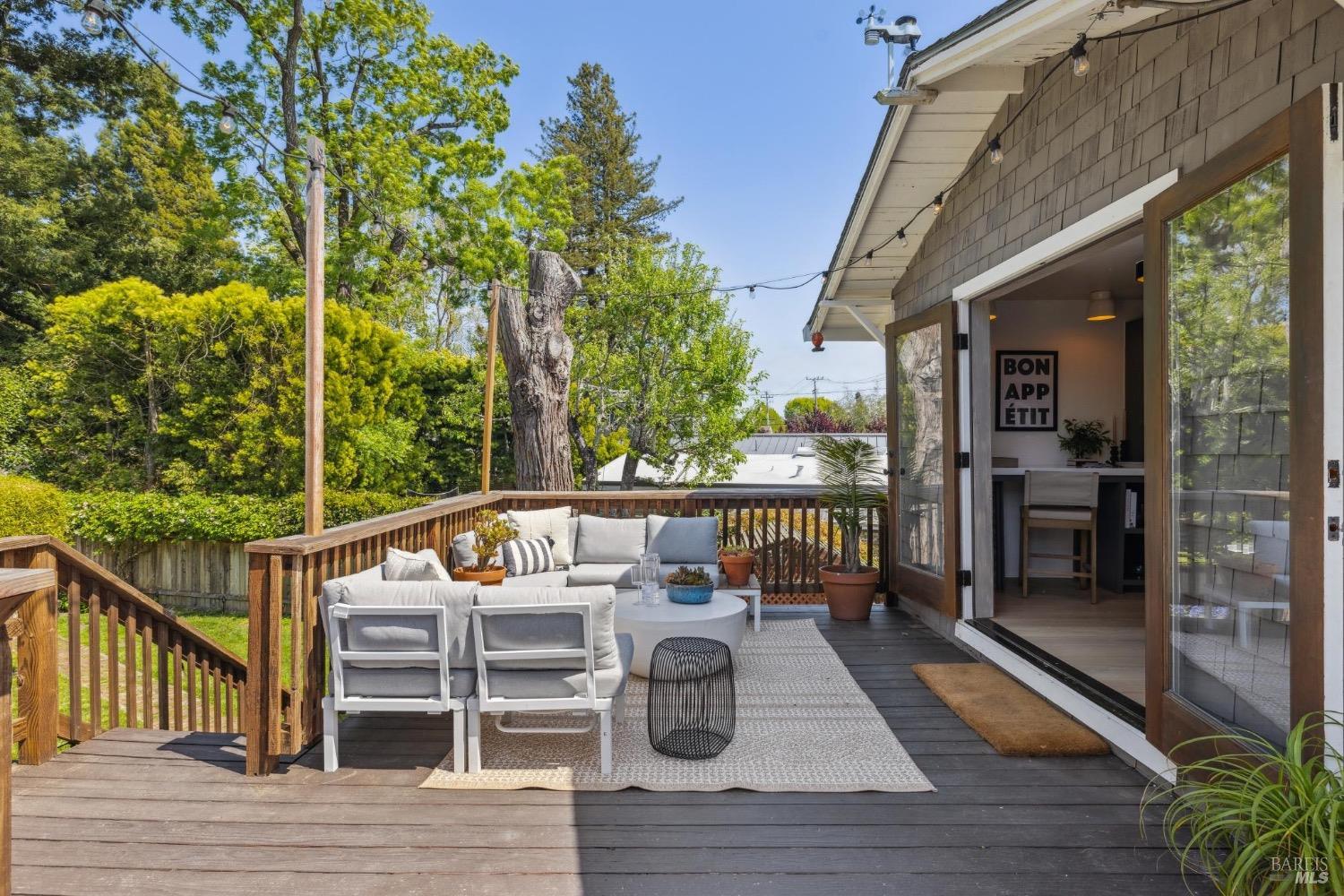 239 Sycamore Avenue Ave