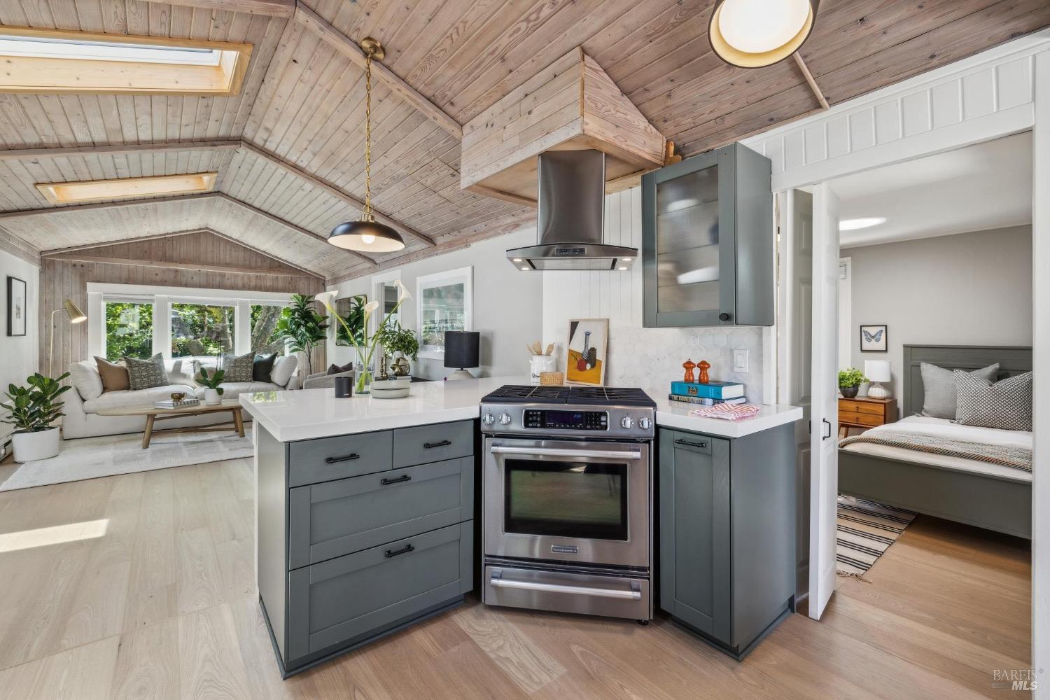 239 Sycamore Avenue Ave