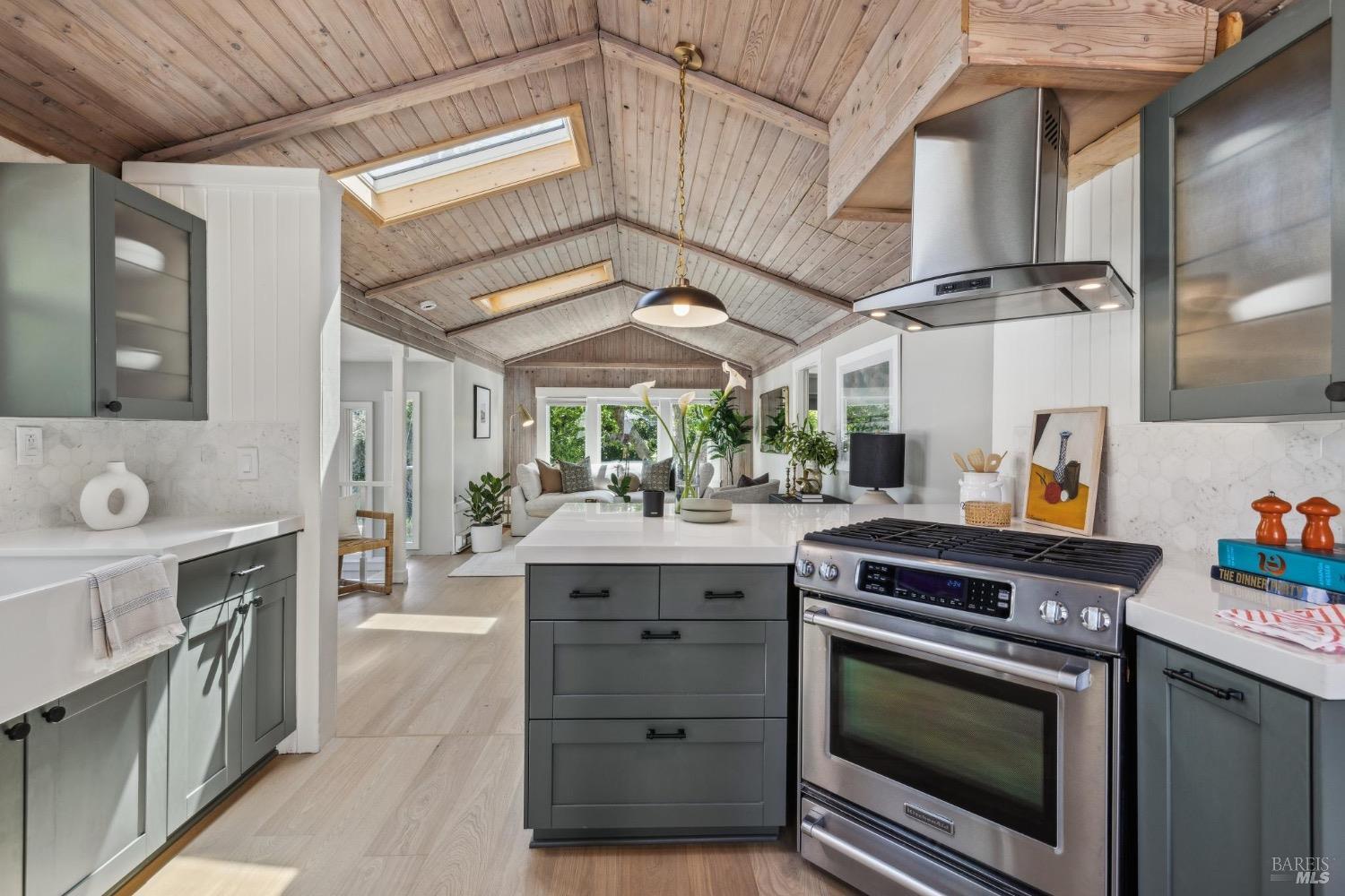 239 Sycamore Avenue Ave