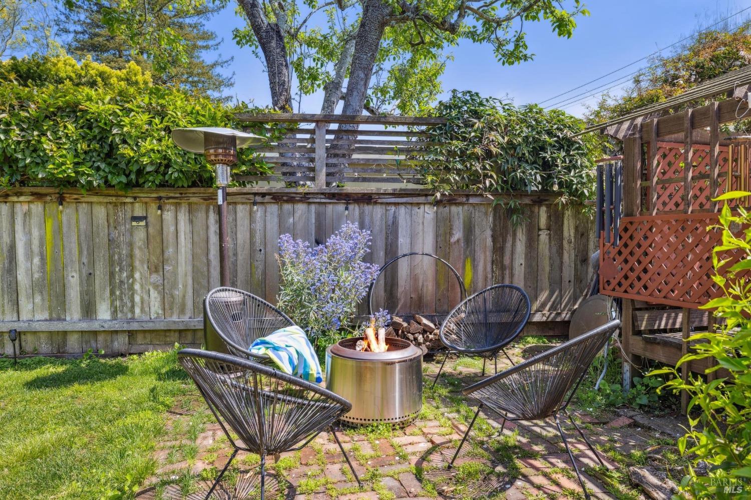 239 Sycamore Avenue Ave