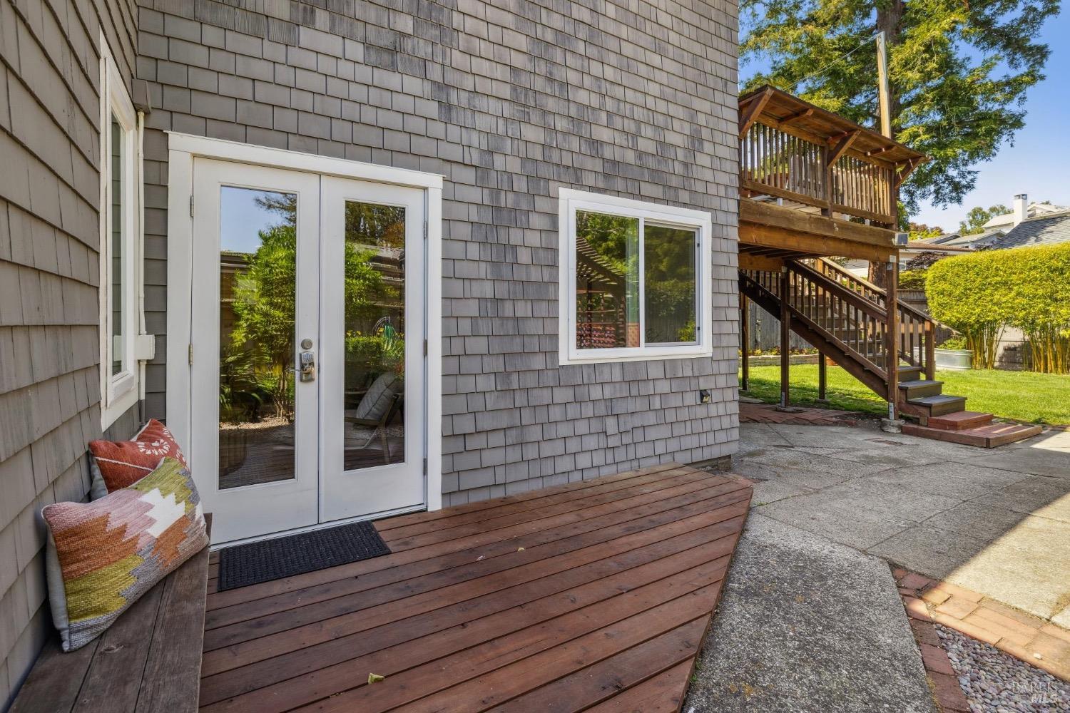 239 Sycamore Avenue Ave