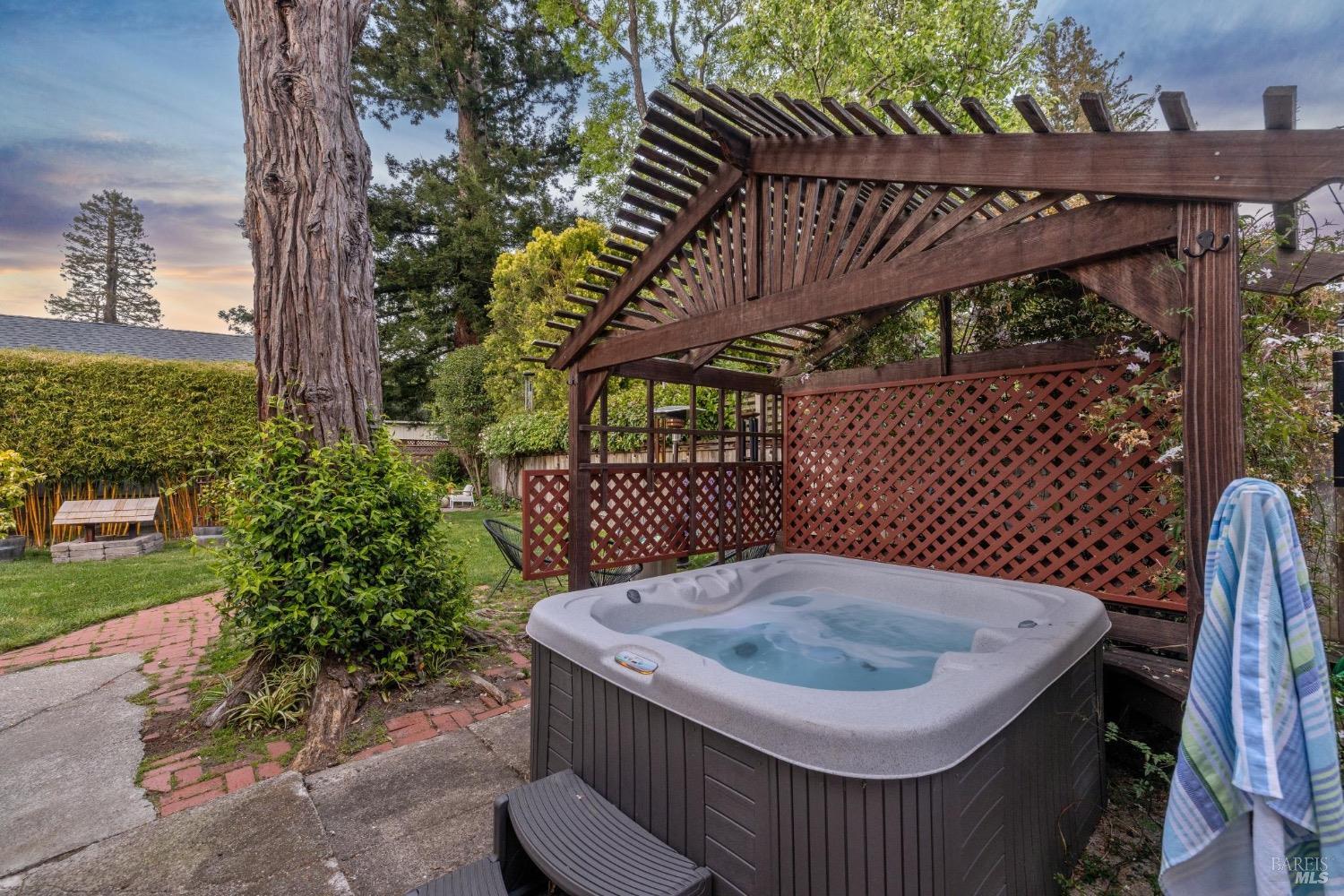 239 Sycamore Avenue Ave