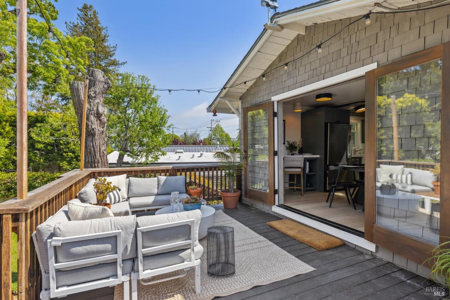 239 Sycamore Avenue Ave