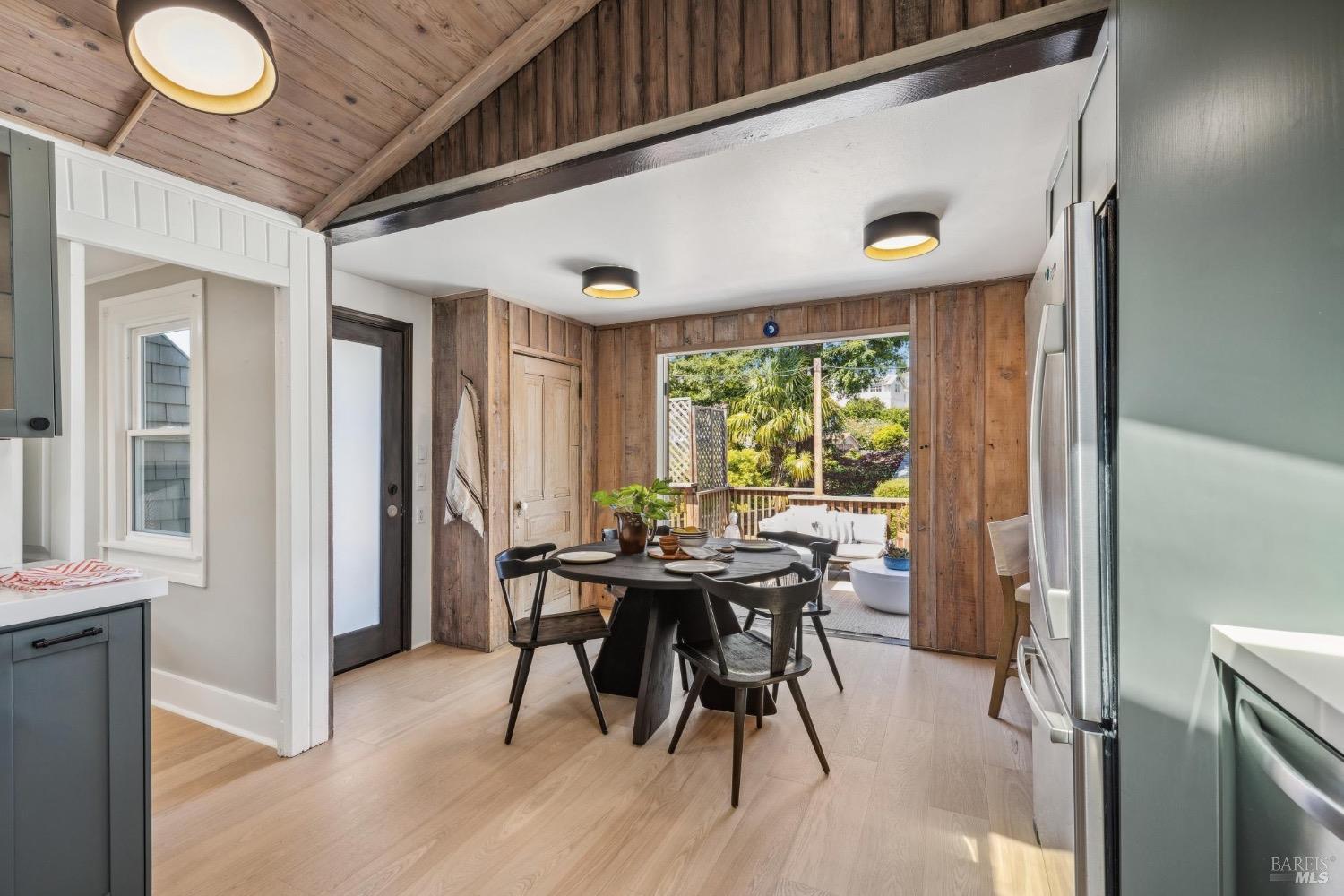 239 Sycamore Avenue Ave