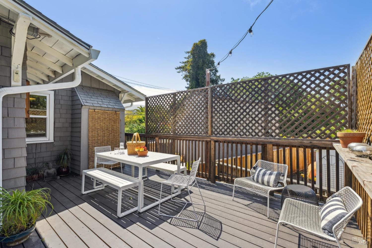 239 Sycamore Avenue Ave