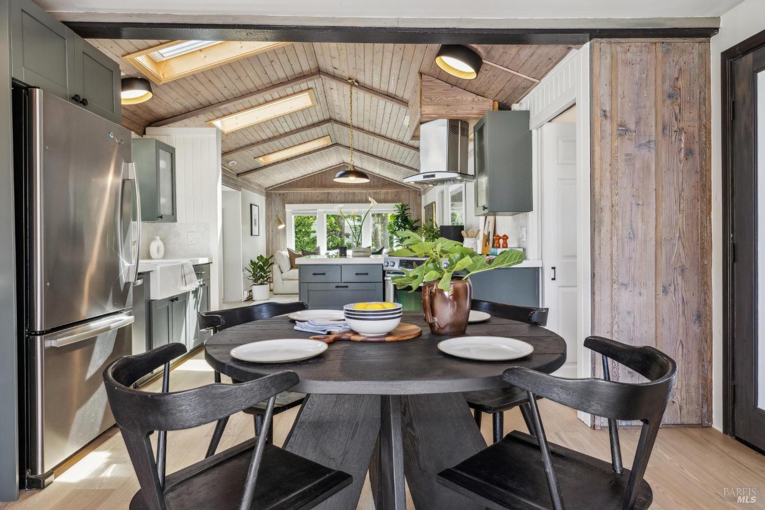 239 Sycamore Avenue Ave