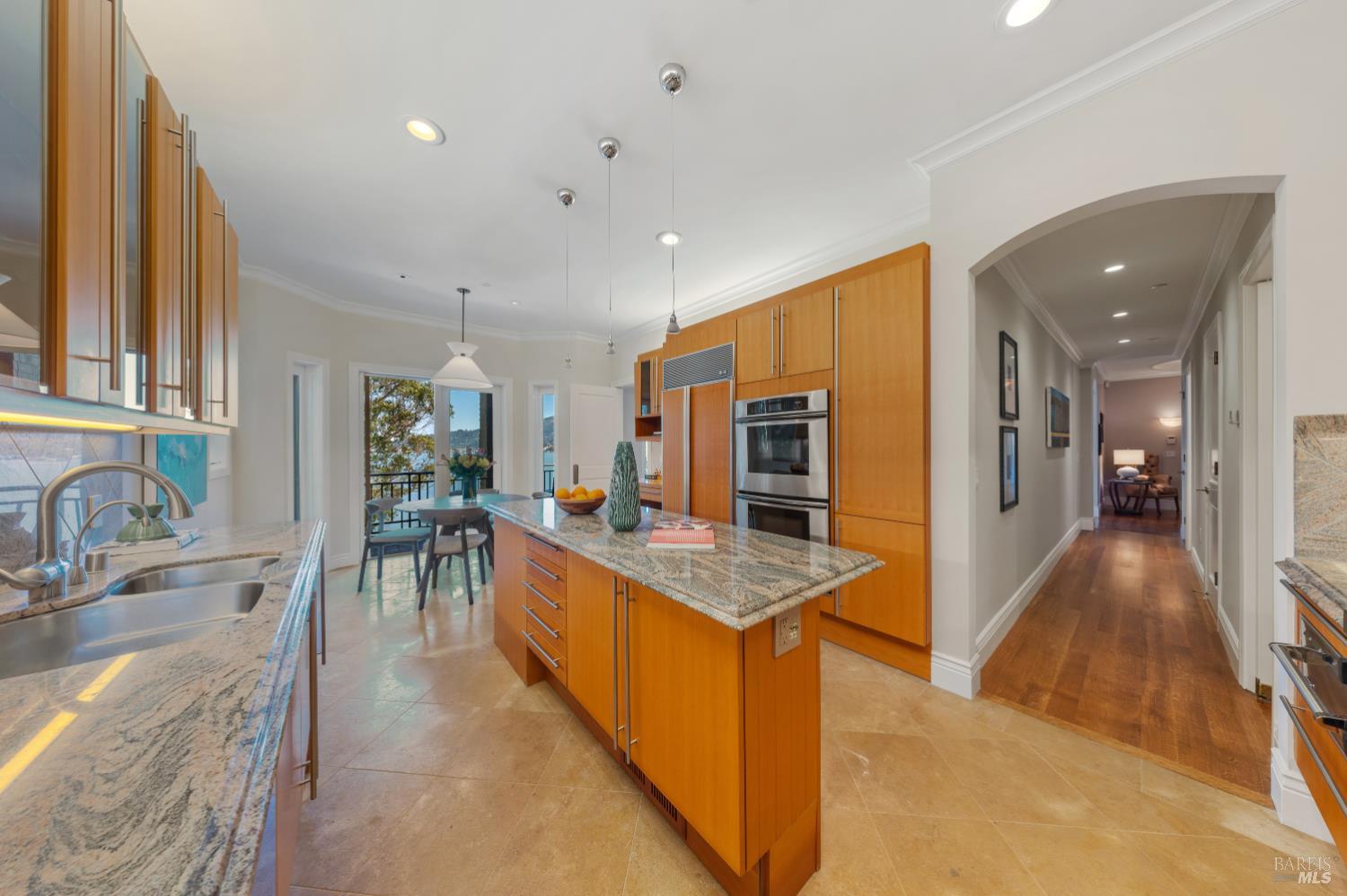 62 De Silva Island Dr