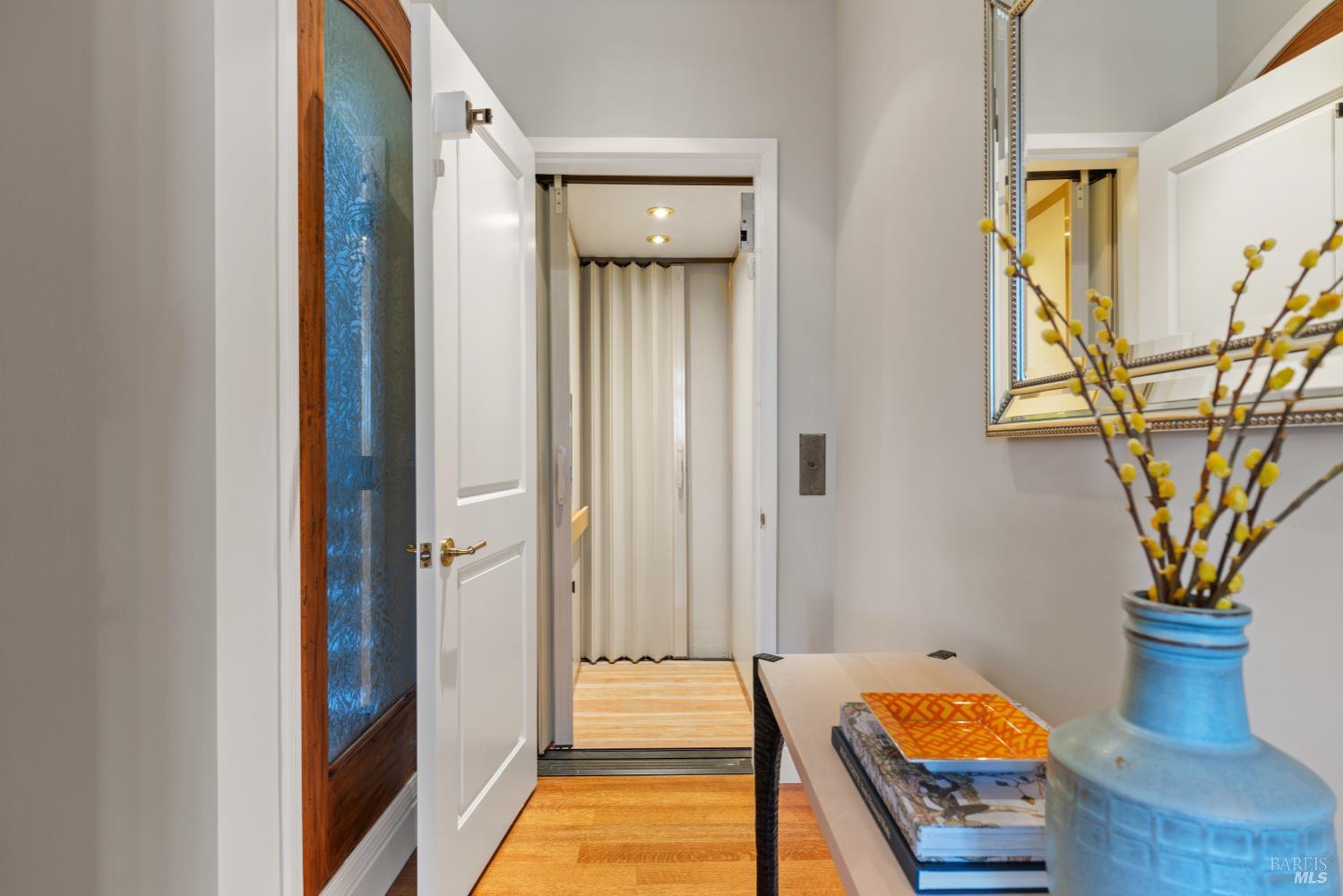 62 De Silva Island Dr