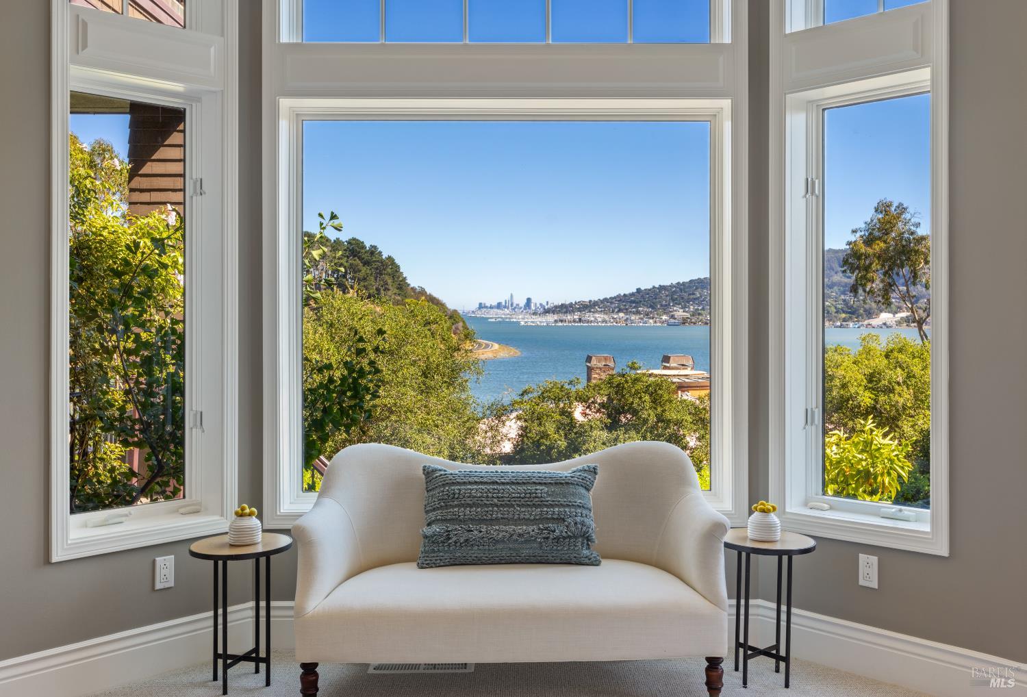 62 De Silva Island Dr