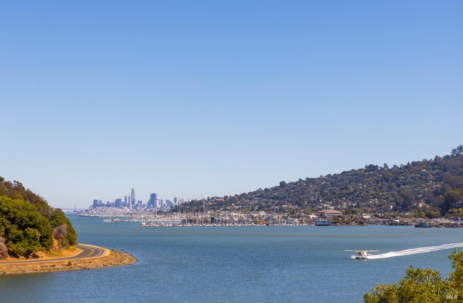 62 De Silva Island Dr