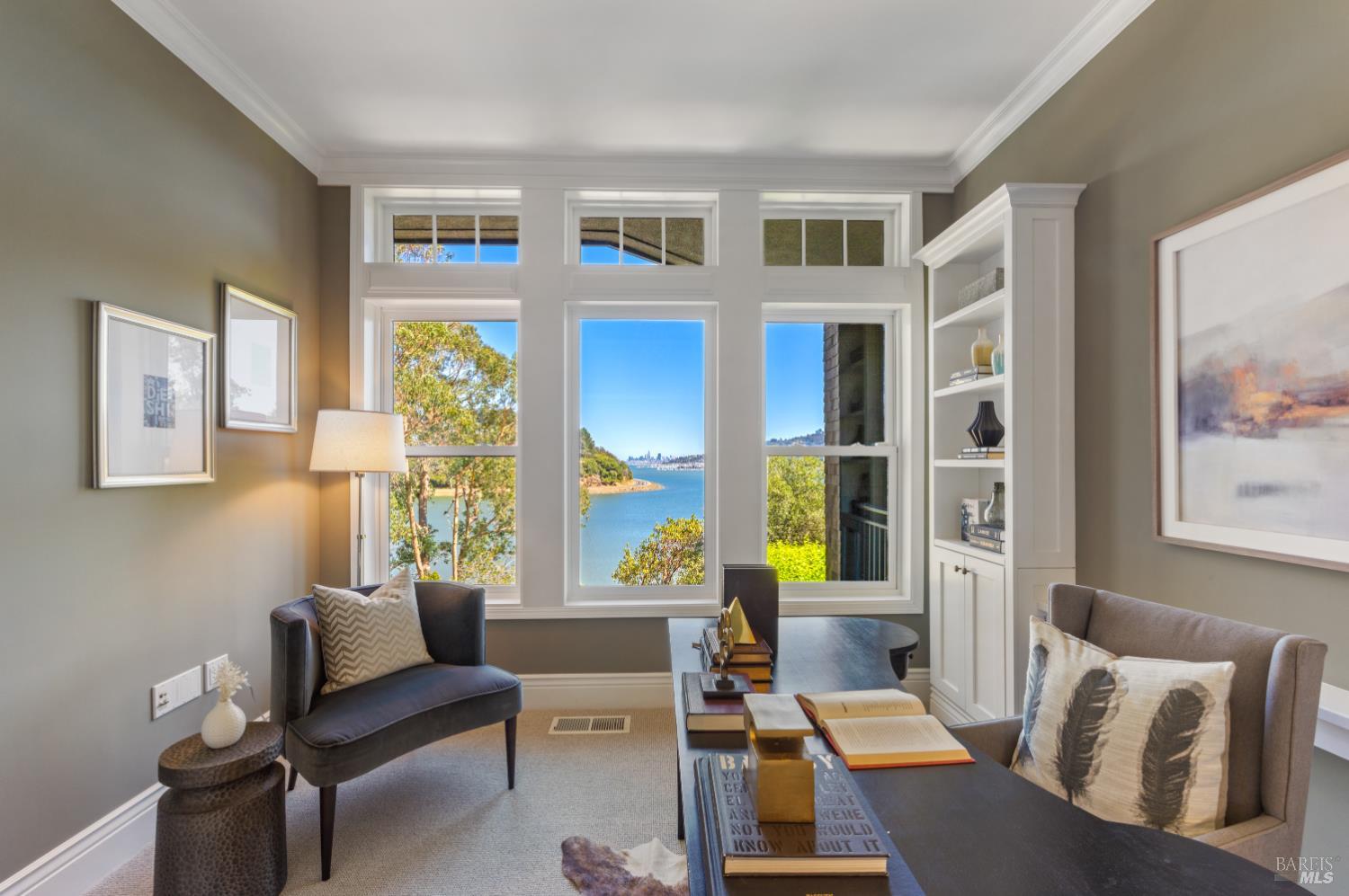 62 De Silva Island Dr