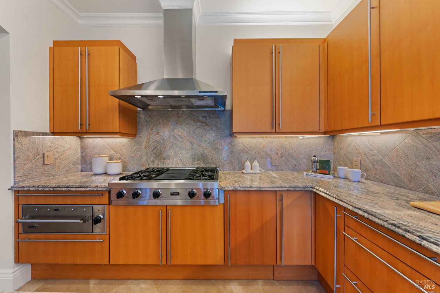 62 De Silva Island Dr