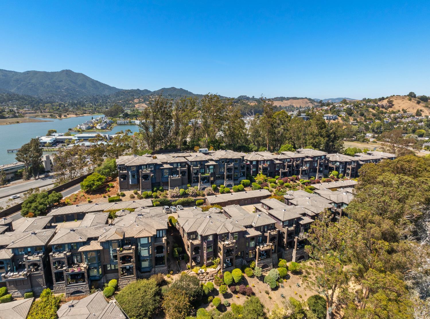 62 De Silva Island Dr