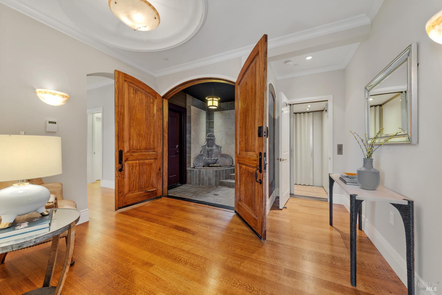 62 De Silva Island Dr