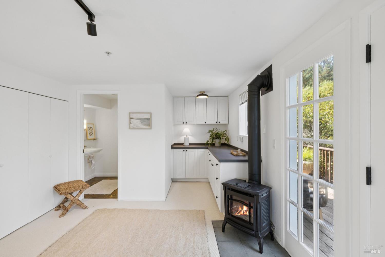 295 Crown Rd