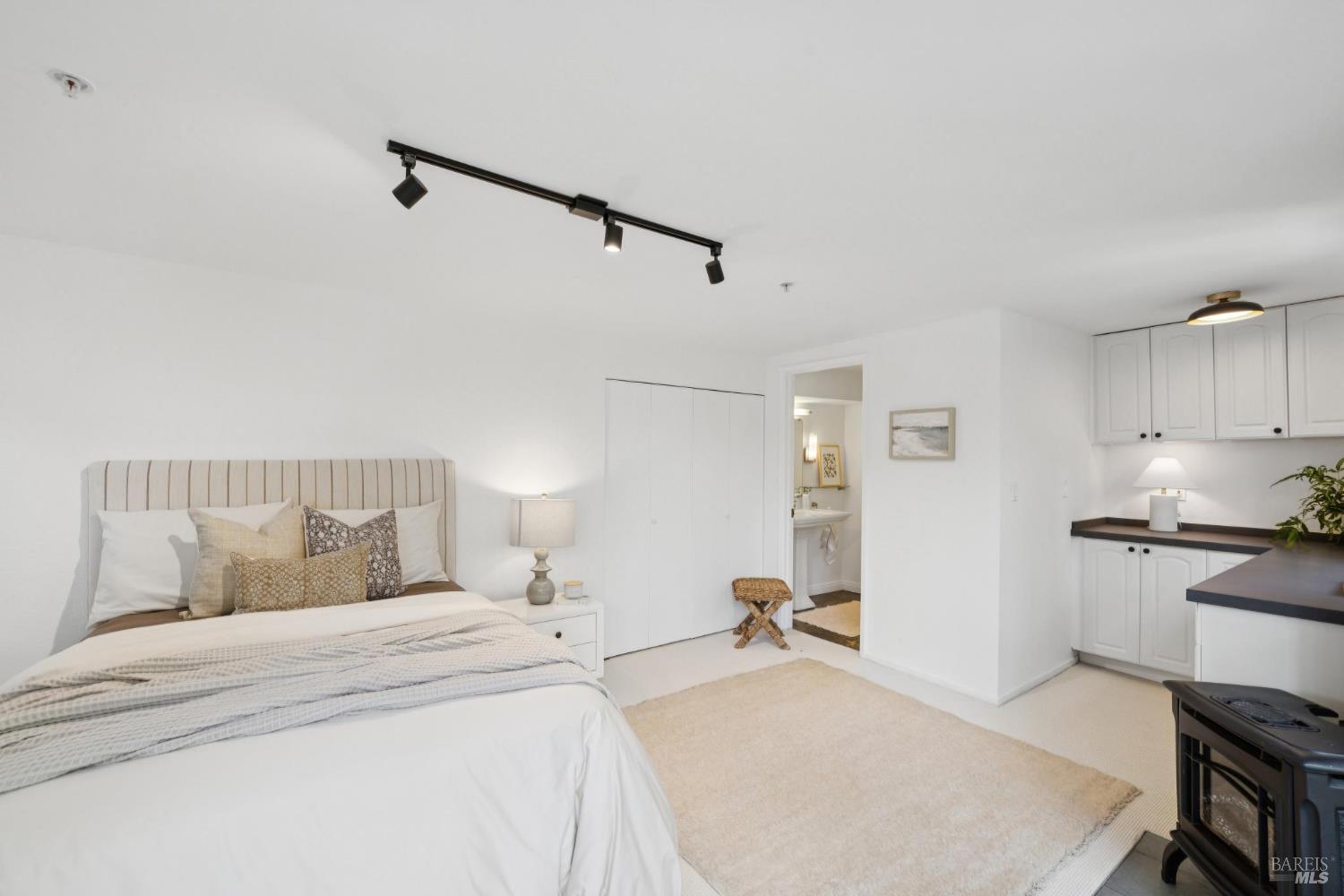 295 Crown Rd
