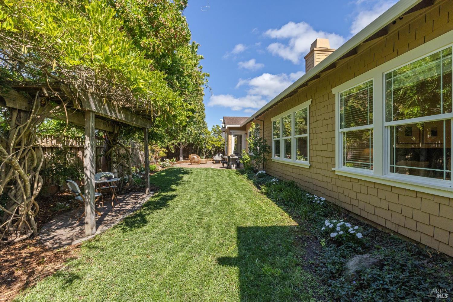 221 Spindle Ct